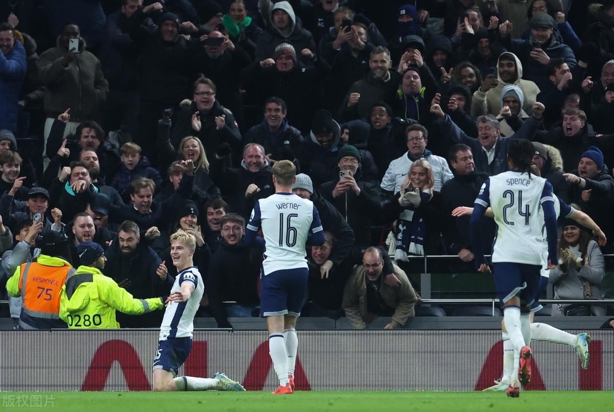 热刺防线严密,保持不败纪录的简单介绍 热刺防线严密,保持不败纪录的简单介绍