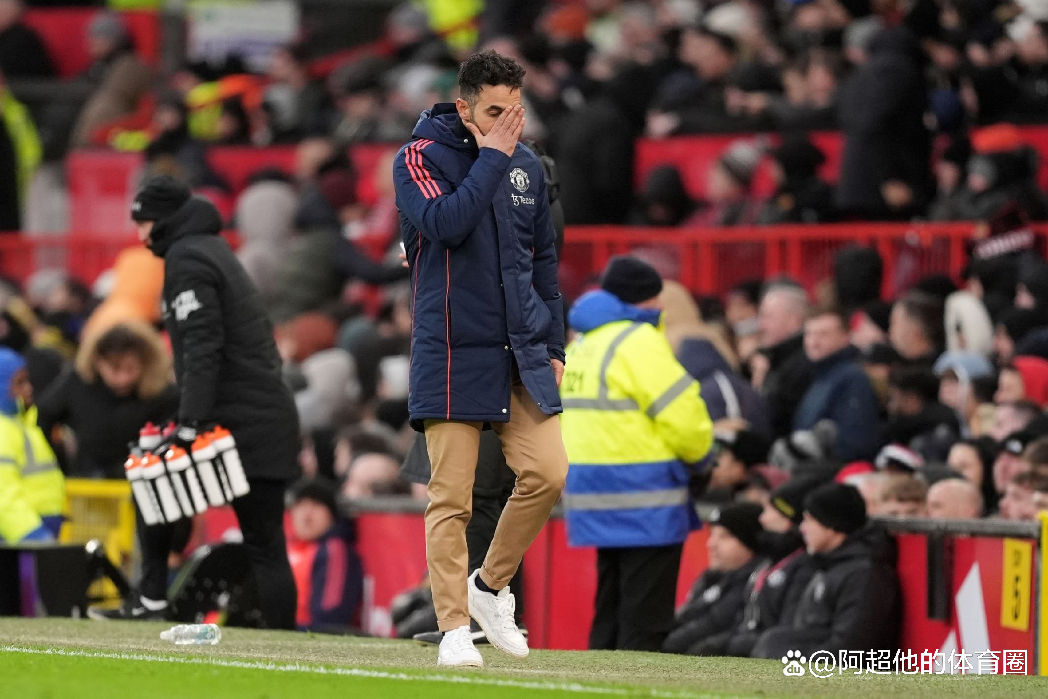 世俱杯决赛-主场作战的球队声势浩大士气高昂