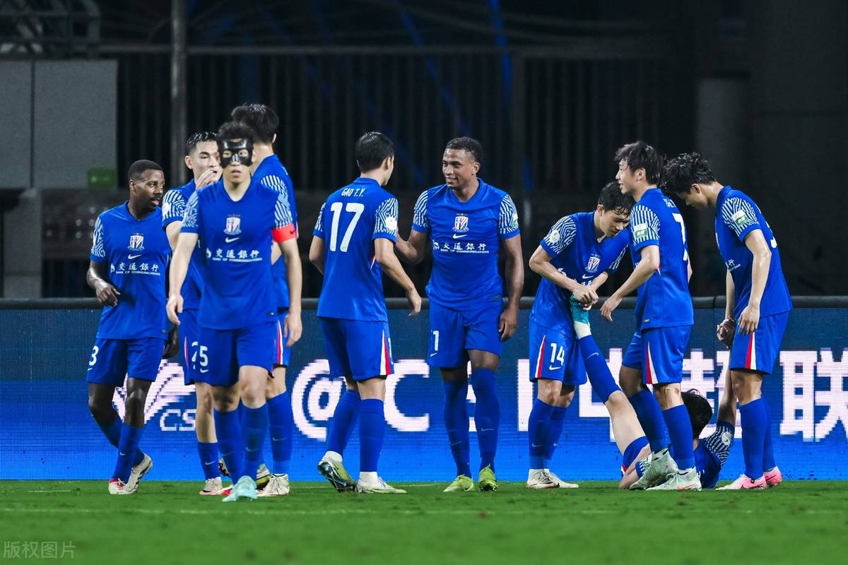 主场作战的球队声势浩大士气高昂 主场作战的球队声势浩大士气高昂