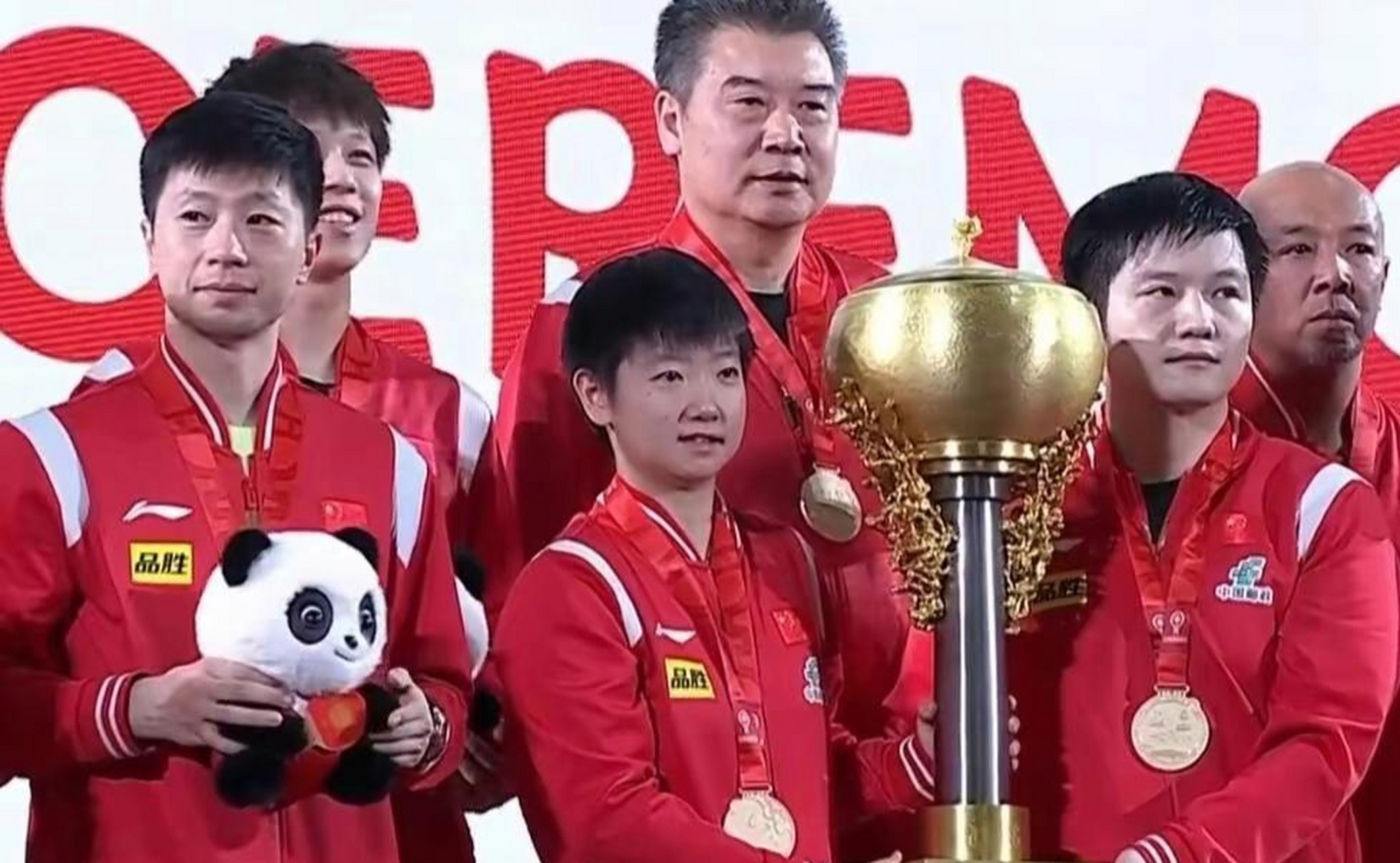 亞洲球隊在國際比賽中贏得冠軍 亞洲球隊在國際比賽中贏得冠軍