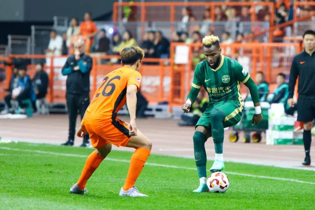 世俱杯决赛-令人瞩目的胜利,球队士气高昂