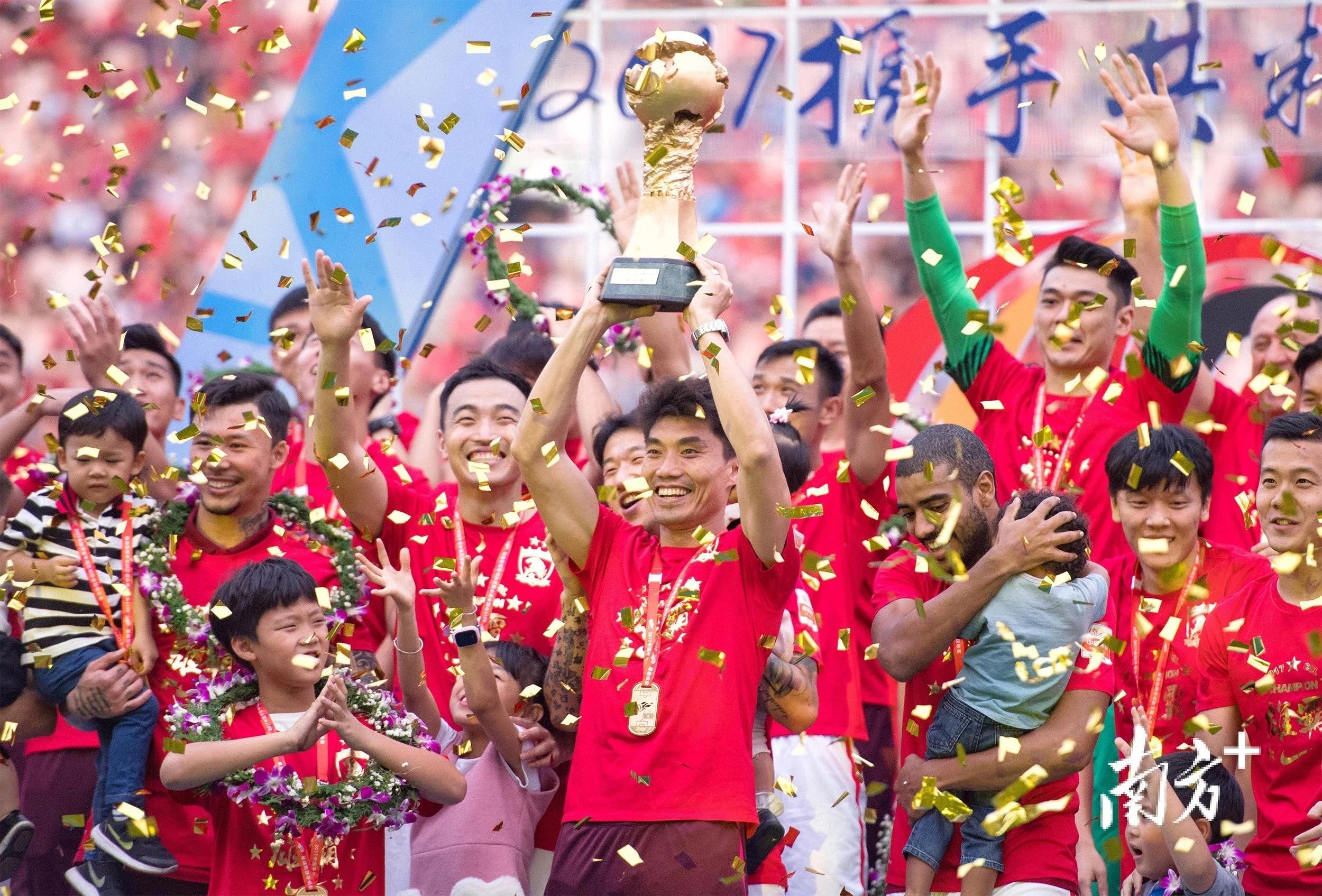 世俱杯赛程-包含燃烧激情!国内足球聚焦顶尖球队风采展示的词条