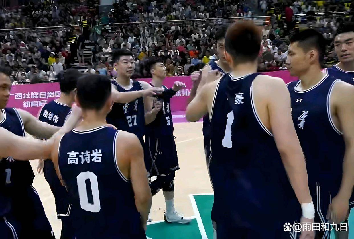 关于球员临危受命,出色表现挽救球队颓势的信息 关于球员临危受命,出色表现挽救球队颓势的信息