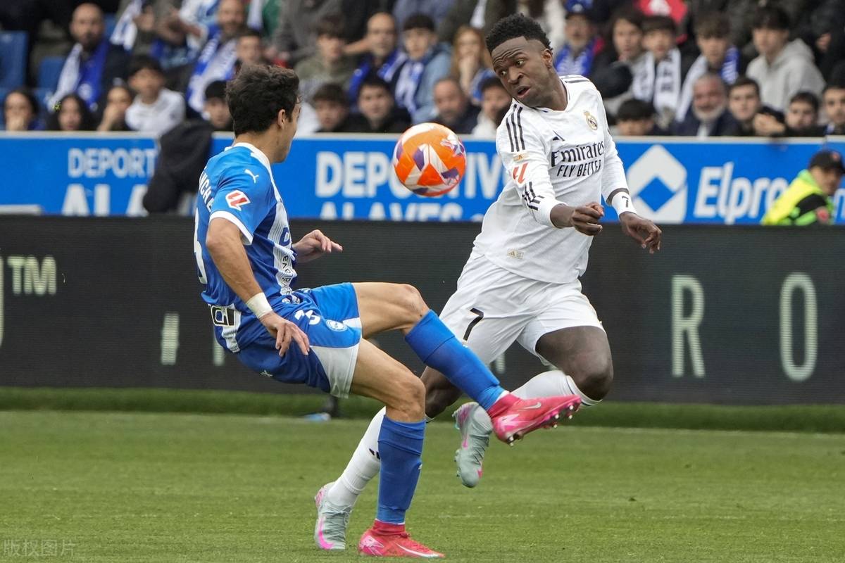 关于阿拉维斯主场一球险胜接近榜首；维拉利亚尔客场逼平巴列卡诺的信息