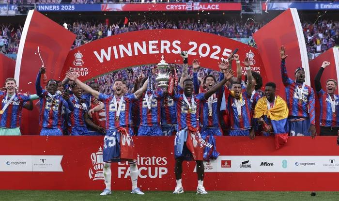 世俱杯冠军-水晶宫连胜告终,球队前途蒙上阴影