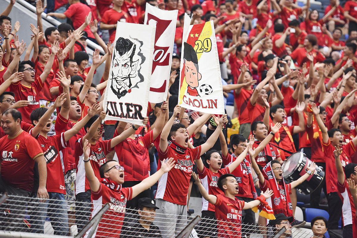 曼联风波不断，球队氛围一片紧张