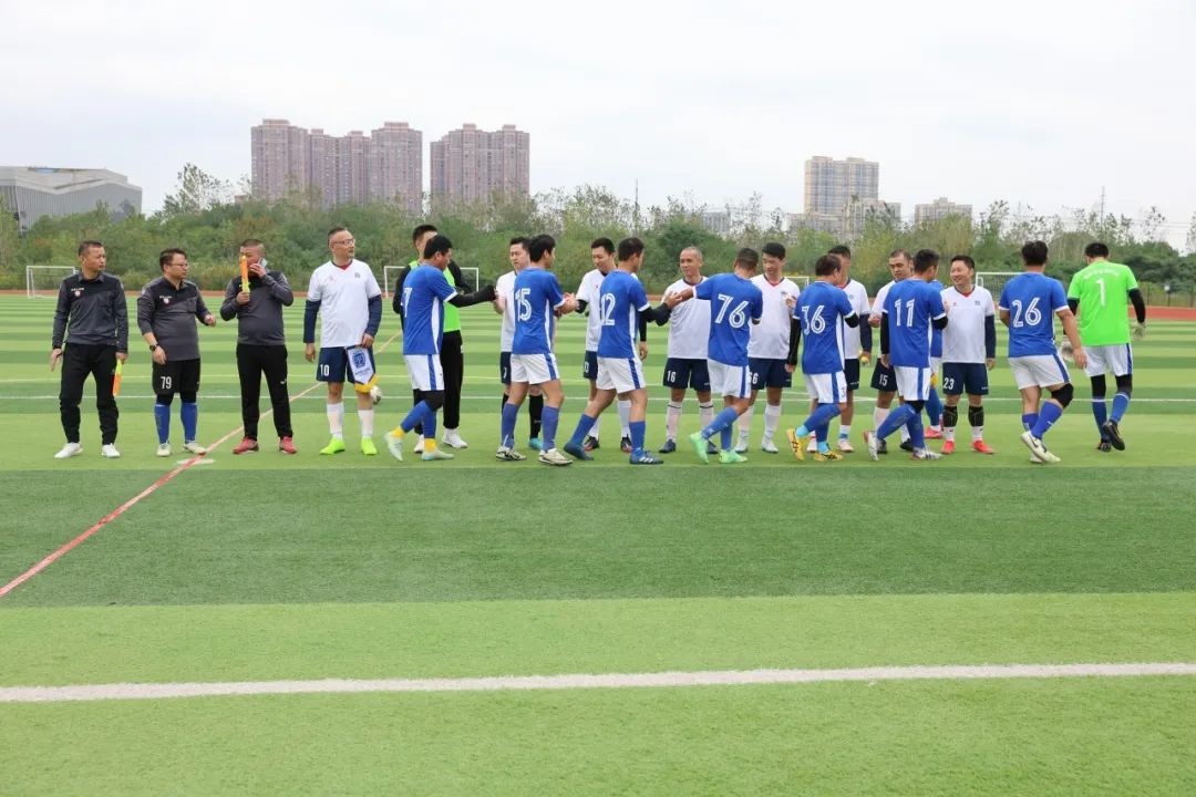 包含精彩瞬间回放,球员们拼尽全力的场面震撼的词条 包含精彩瞬间回放,球员们拼尽全力的场面震撼的词条