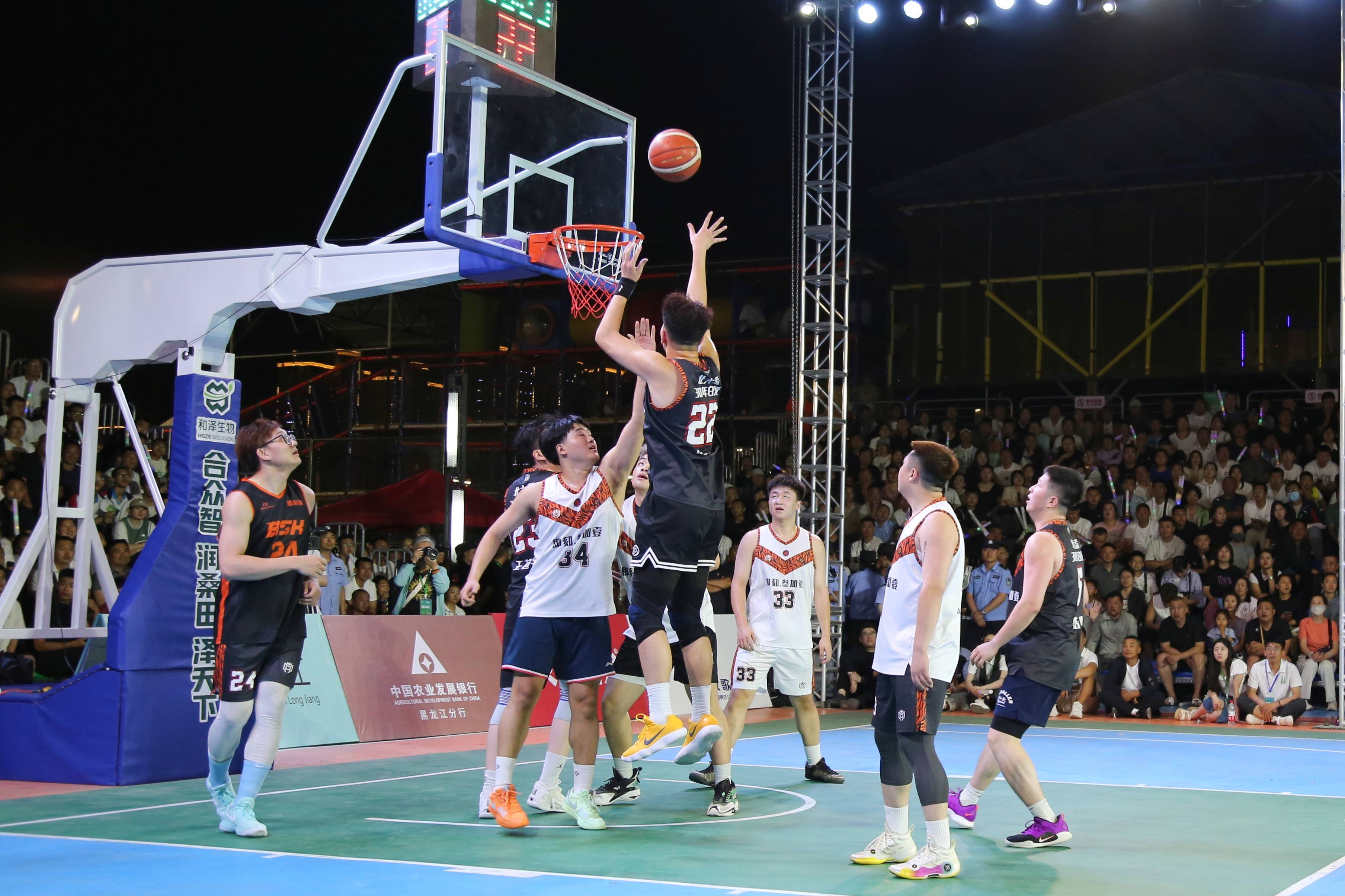 中国篮球赛事热闹纷繁精彩不断 中国篮球赛事热闹纷繁精彩不断