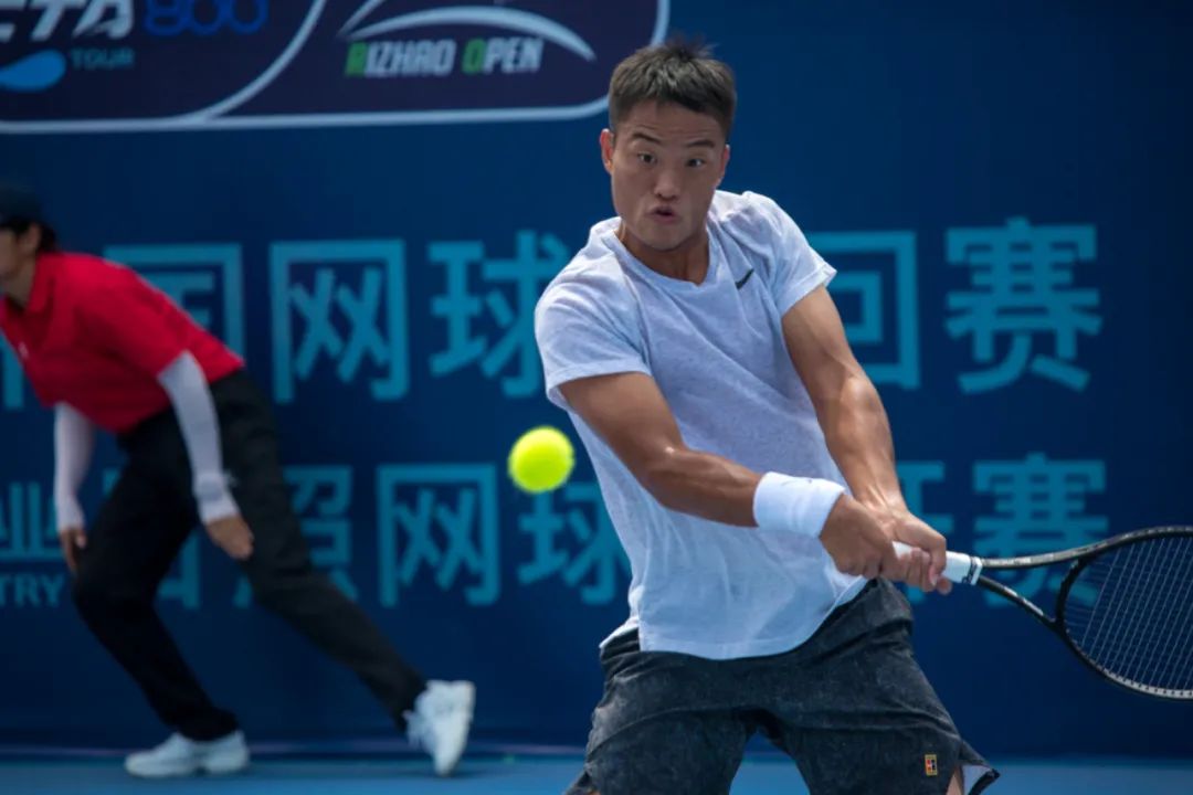 世俱杯冠军-武汉卓尔挑战山东鲁能,实力对决引人期待