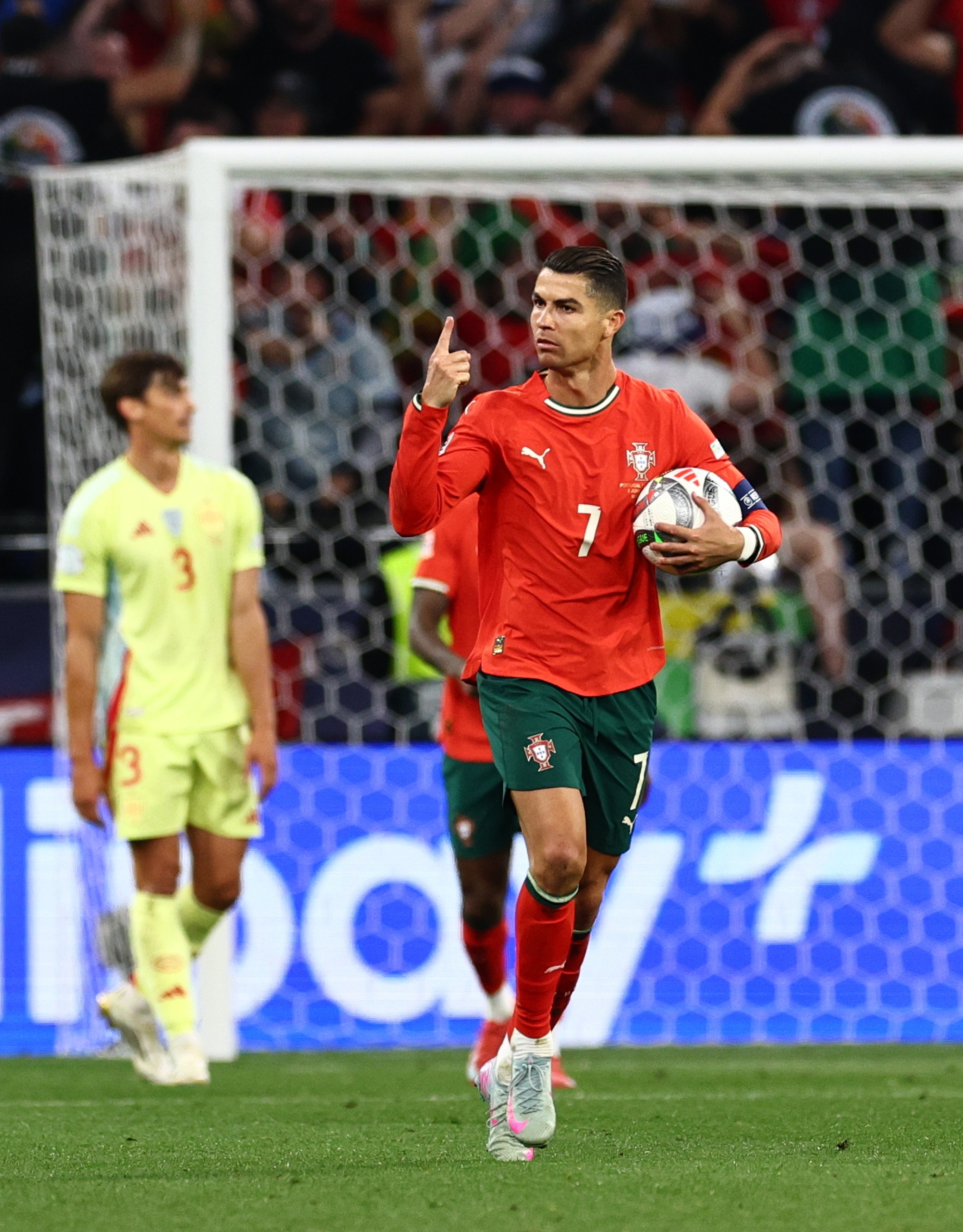 世俱杯-葡萄牙队在欧洲杯资格赛中再次登顶！