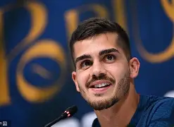 世俱杯分组-葡萄牙击剑选手潜伏多时,夺得金牌的简单介绍