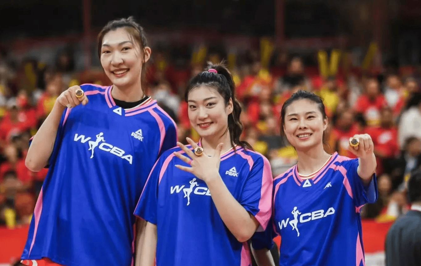 青岛女篮连胜在望,表现稳定 青岛女篮连胜在望,表现稳定