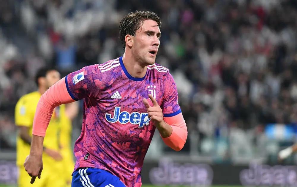 世俱杯奖金-里尔主帅提到队员饰演重要角色，球队或将迎来新起的简单介绍