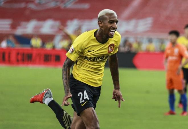 广州恒大客场逆袭贵州恒丰，三叉戟合砍五球！