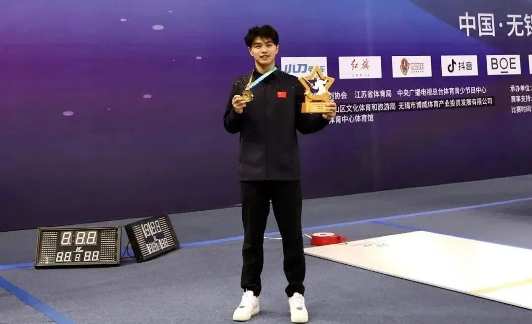 世俱杯2025-关于波兰击剑选手出类拔萃，登上领奖台的信息