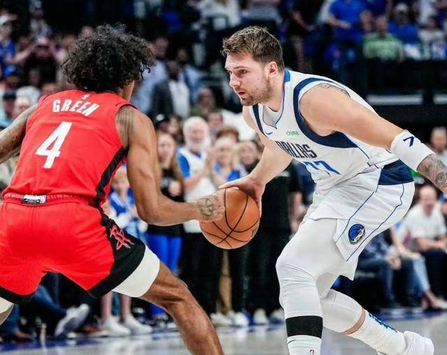 维斯布鲁克兆赫历史三连准全球队胜组的简单介绍 维斯布鲁克兆赫历史三连准全球队胜组的简单介绍