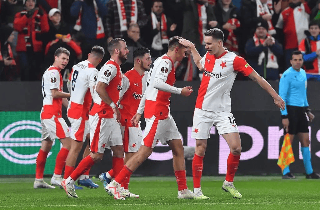 关于里尔客场击败对手,稳扎联赛前三位置的信息 关于里尔客场击败对手,稳扎联赛前三位置的信息