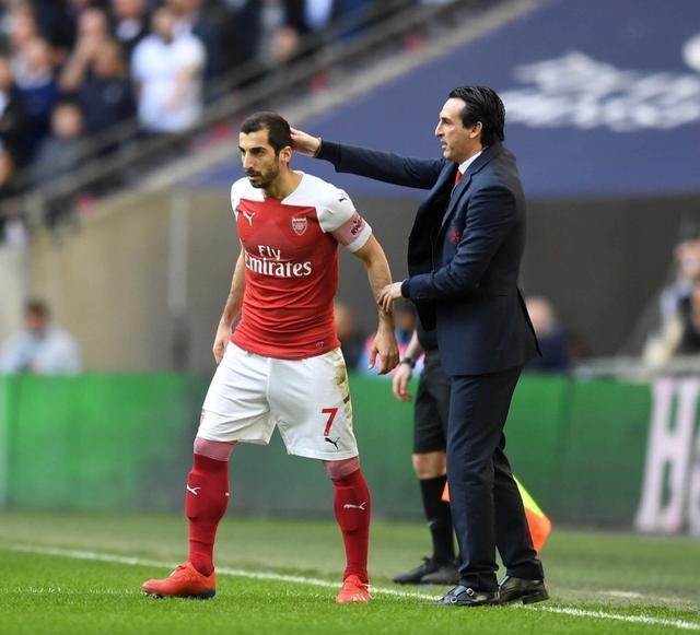 世俱杯直播-足球场上异常激烈,比分胶着紧张的简单介绍