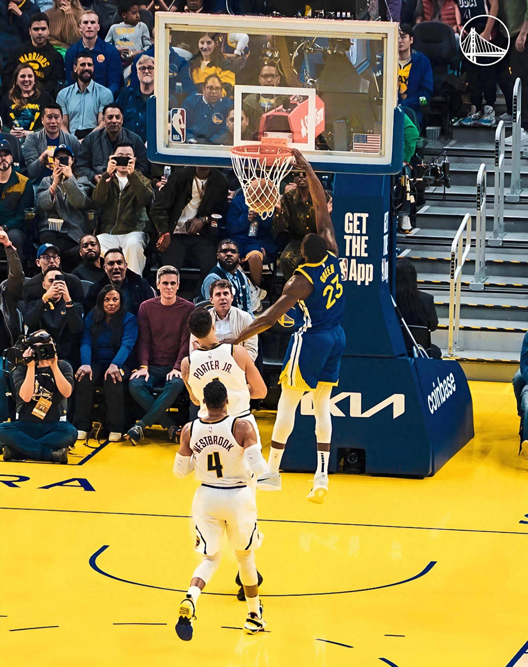 NBA季后赛:雄鹿击败人取得两连胜 NBA季后赛:雄鹿击败人取得两连胜