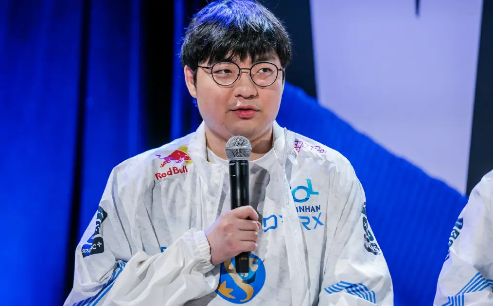 世俱杯赛程-G2力克100T，Deft操刀奇招英雄翻盘鏖战多局入围赛，引爆全场热议