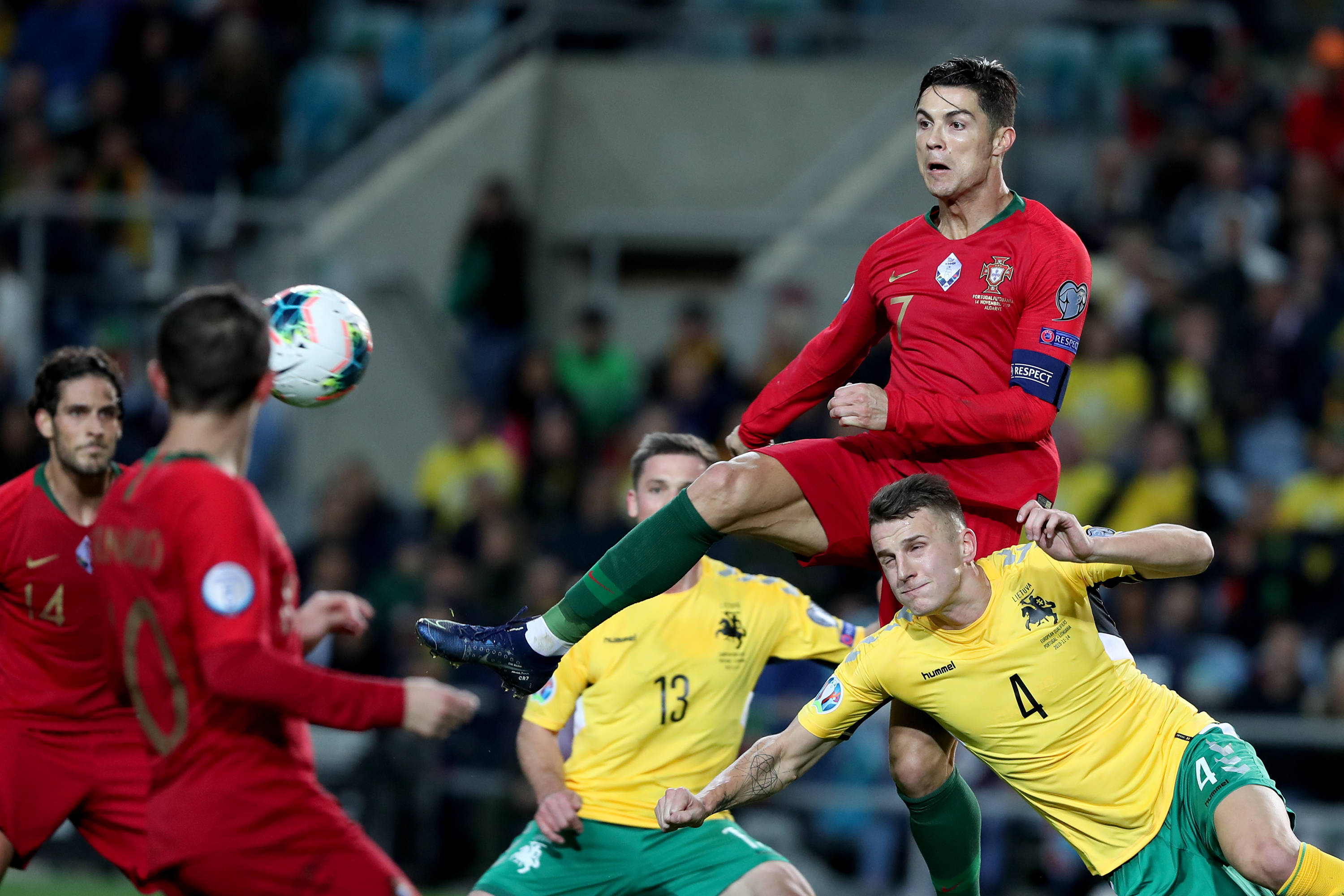 欧洲杯预选赛：德国战平巴西的简单介绍