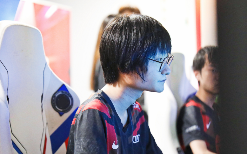 世俱杯赛程-EG力克TES,Viper打出惊人五杀激烈交锋四强赛,留下经典瞬间的简单介绍