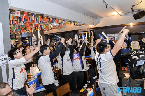 世俱杯冠军-球场上的热血对决,谁能脱颖而出?