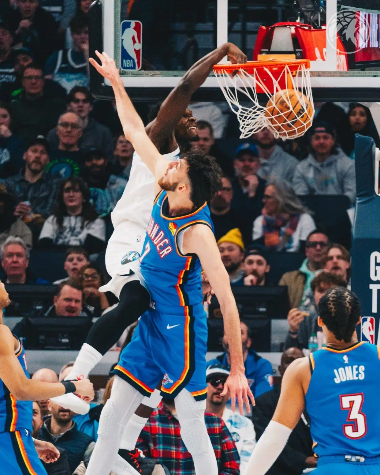 世俱杯赛程-关于爵士力克灰熊,米切尔狂砍全场最高34分的信息