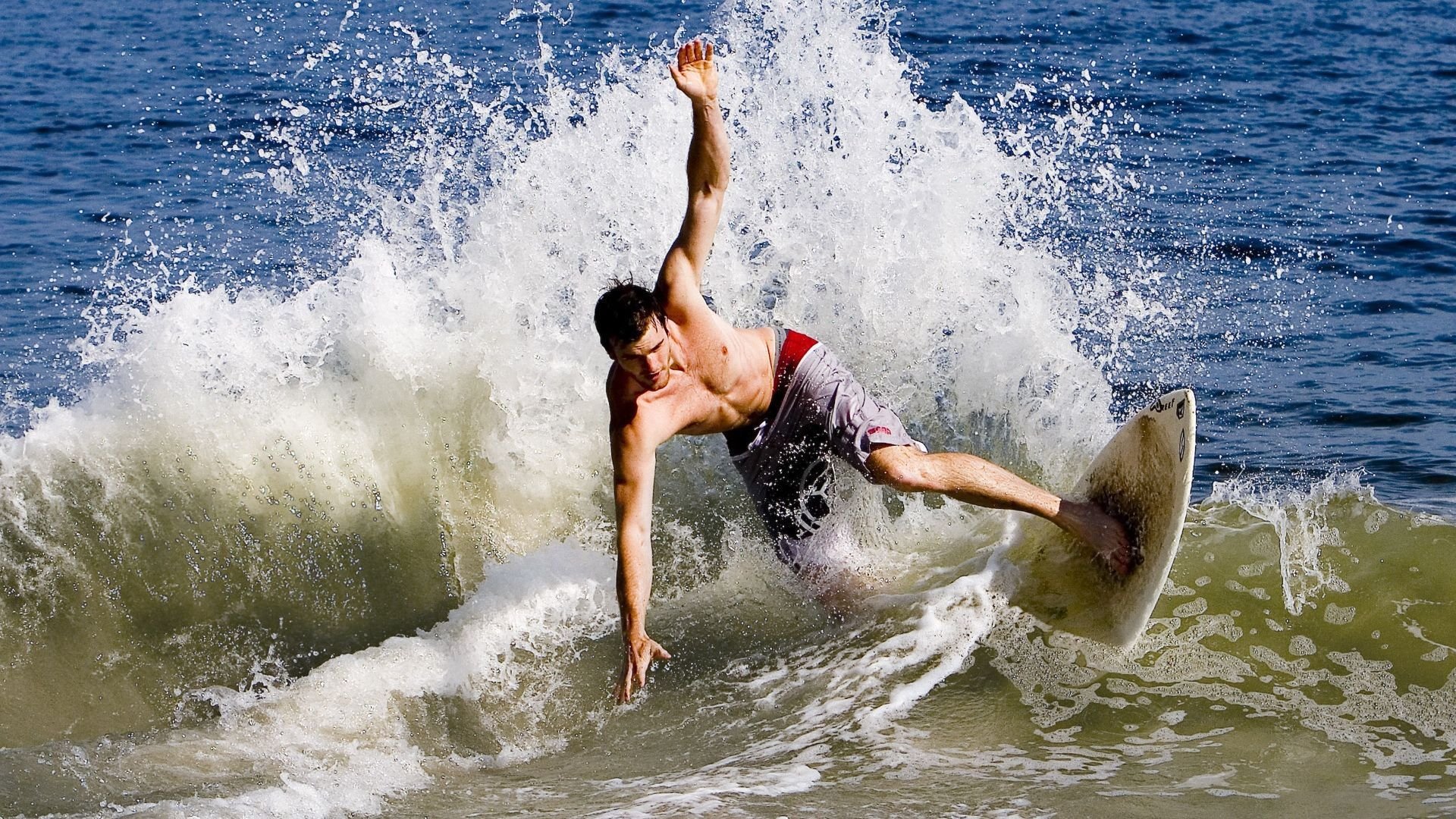 冰岛vs厄瓜多尔，极寒与赤焰的碰撞，萨内冠军级表现撕裂温差