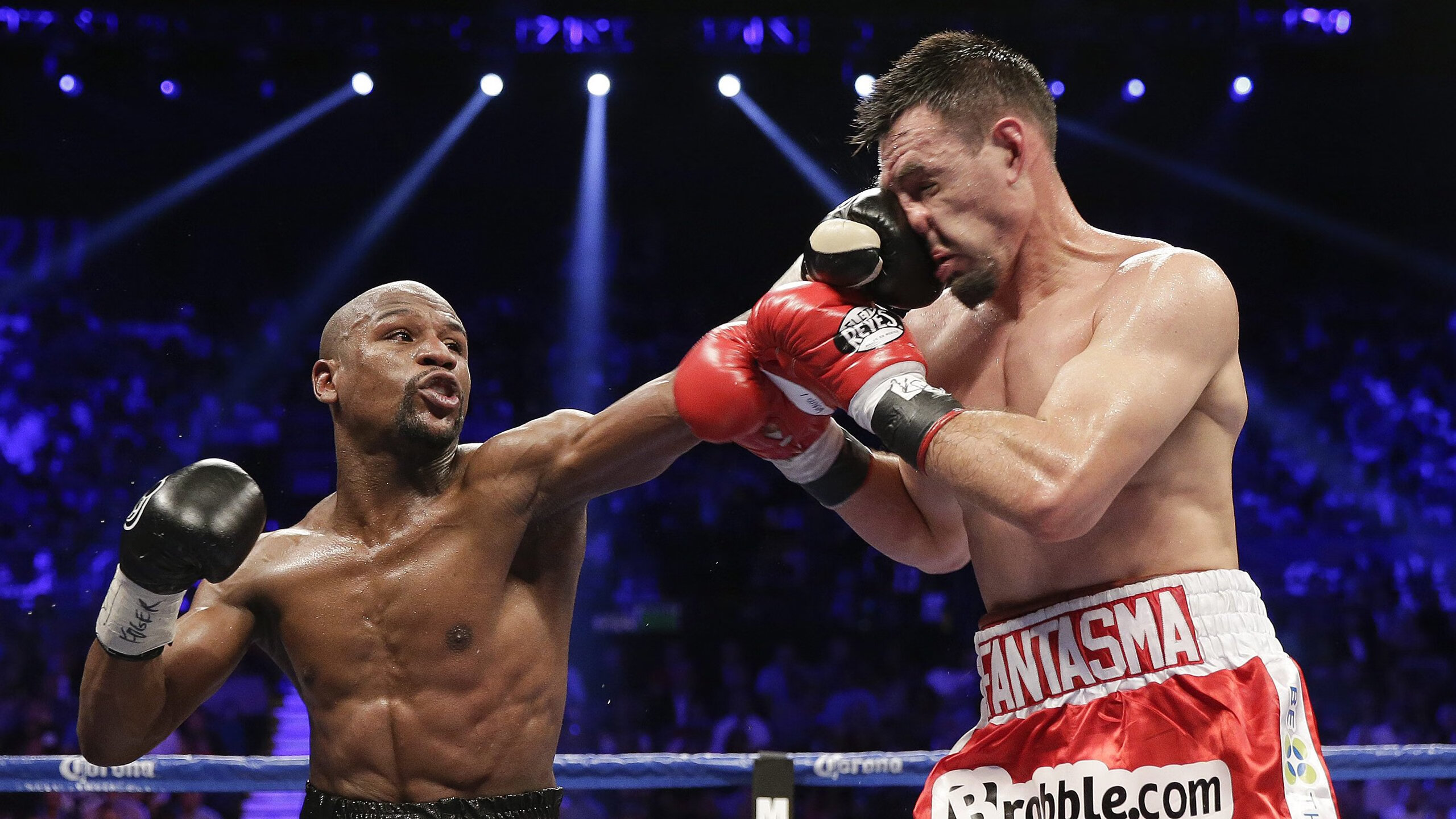 世俱杯参赛资格-星辰与飓风,当加维扼住命运的咽喉,牙买加少年将历史掀翻在地