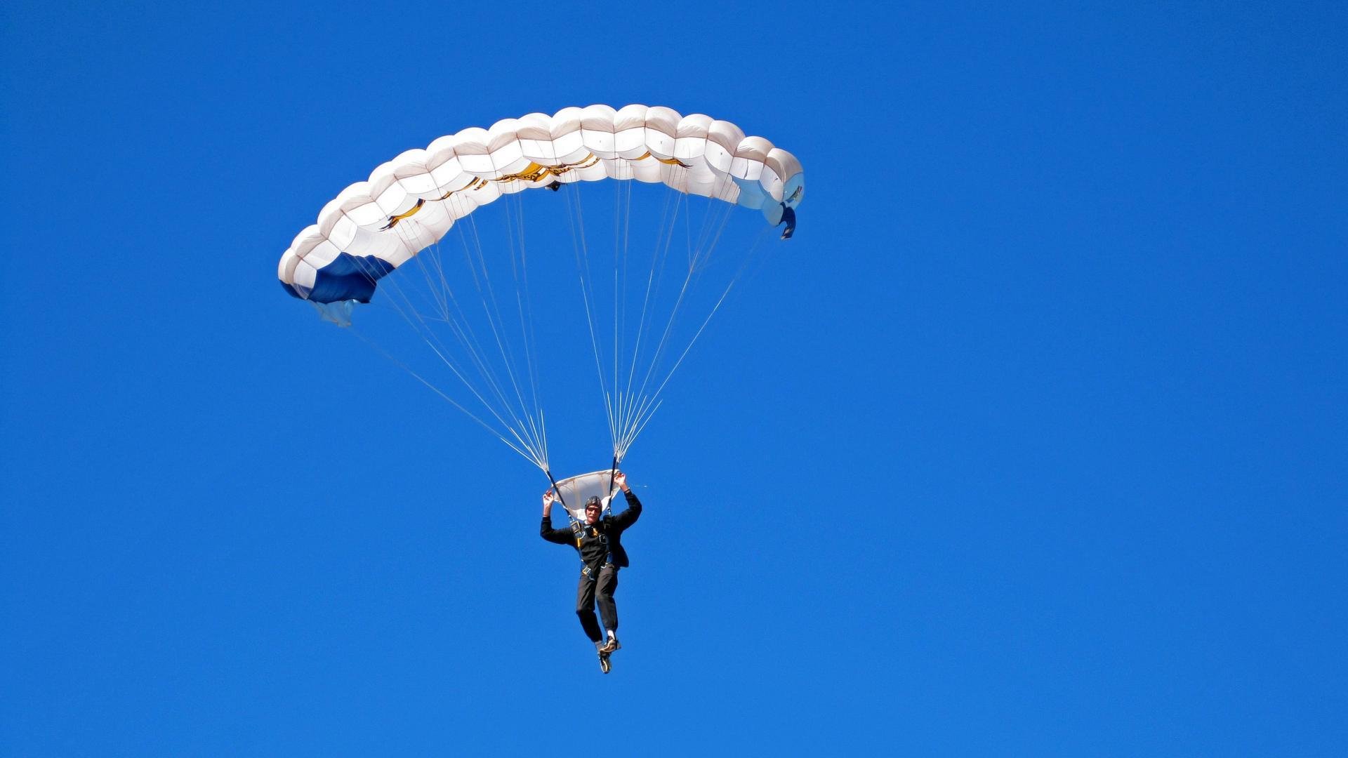 世俱杯决赛-三小时逆转风云，德国队绝境重生，马琳统治羽坛的暗夜与黎明
